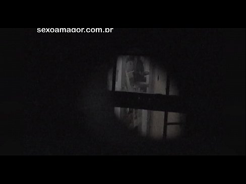 ❤️ Блонді таємно знімає на відео сусідський вуайерист, прихований за порожнистими цеглами ❤ Красиве порно на uk.vlad-massage-salon.ru ❤